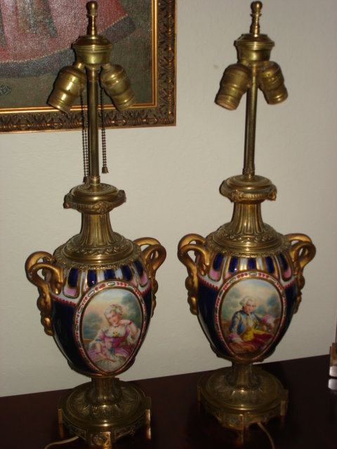 Louis VX Pocelain& Ormolu Urns
