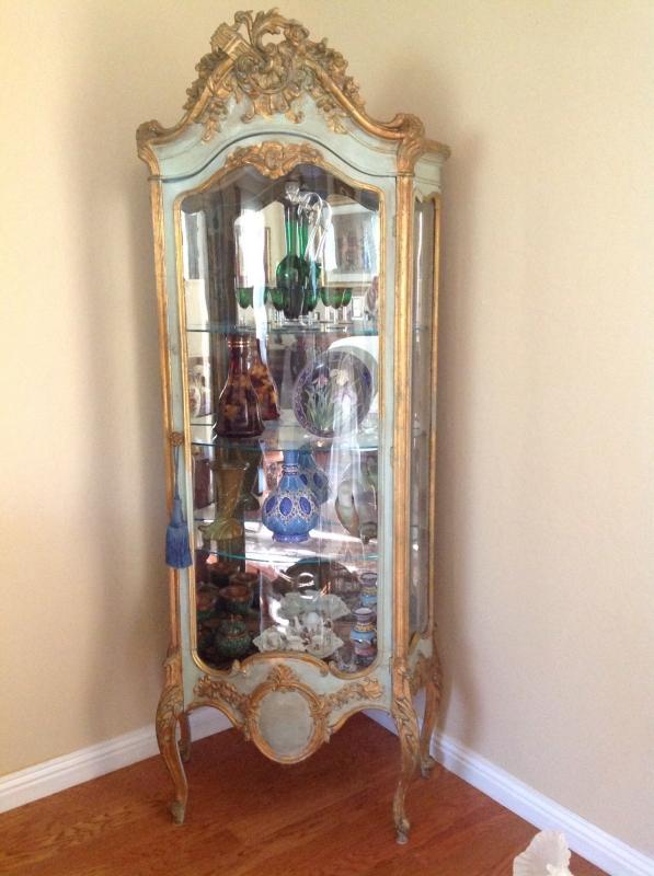 Louis XVI Vitrine