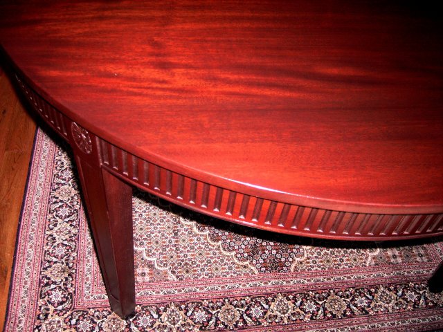 Hepplewhite Mahogany Table