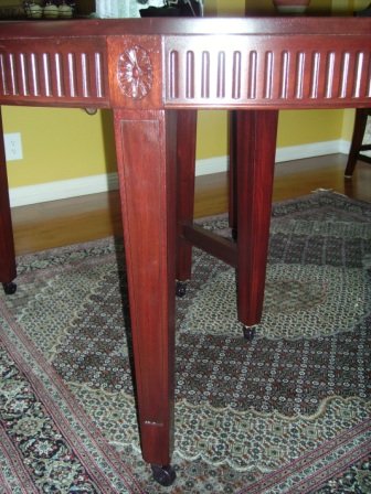Hepplewhite Mahogany Table