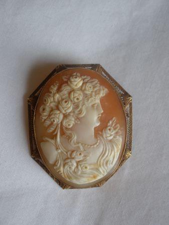 Exquisite Shell Cameo Brooch/Pin, Circa 1900