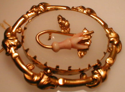 Victorian Brooch Coral, Gold ANTIQUE