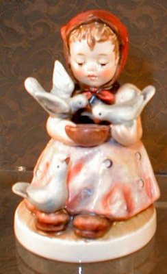 HUMMEL Cinderella 337 Girl w/ Birds TMK5