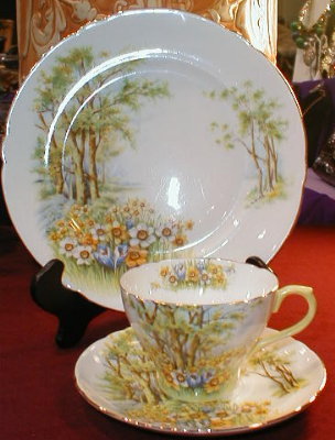 Shelley DAFFODIL Time TRIO -Cup SAUCER Plate-