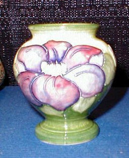 MoorCroft CLEMATIS Vase GREEN - Vintage -