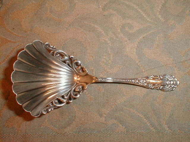 Knowles BONBON Spoon STERLING - ANTIQUE -