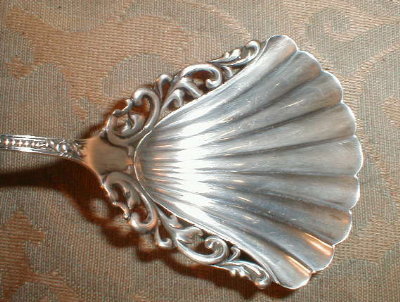 Knowles BONBON Spoon STERLING - ANTIQUE -
