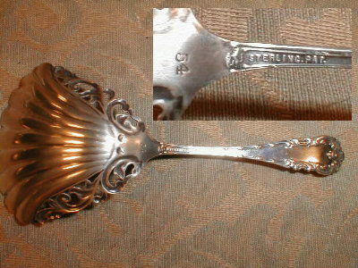Knowles BONBON Spoon STERLING - ANTIQUE -