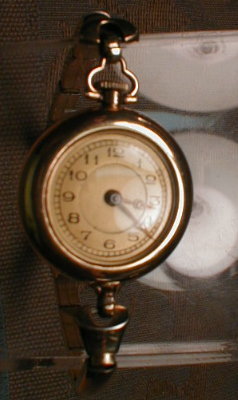 Welta 14k Wristwatch 15 J Swiss - ANTIQUE -