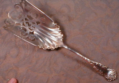 KNOWLES Sterling PIERCED Scoop - ARGO Pattern -