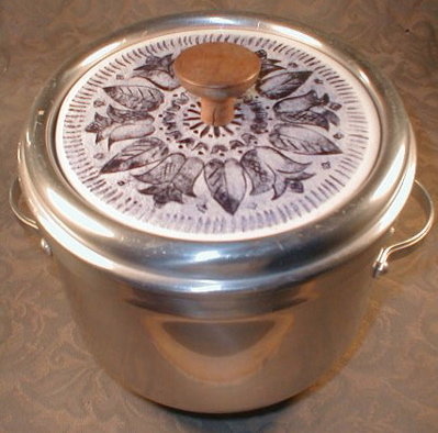 BUENILUM Aluminum ICE Bucket TILE Top VINTAGE -