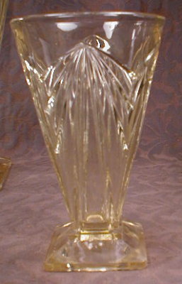 PYRAMID Yellow GLASS Tumblers -5- VINTAGE -