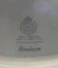 ROYAL Worcester EVESHAM Sugar SHAKER Muffineer-