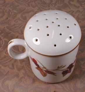 ROYAL Worcester EVESHAM Sugar SHAKER Muffineer-