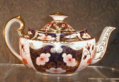 IMARI Royal CROWN Derby TEApot - LARGE , 2451 -