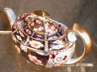 IMARI Royal CROWN Derby TEApot - 1930s -
