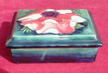 MOORCROFT Anemone Box - VINTAGE -