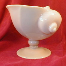 CROWN Tuscan NAUTiLUS Shell VASE - Cambridge -
