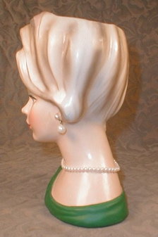 NAPCOware HEAD Vase C7294 - Earrings -