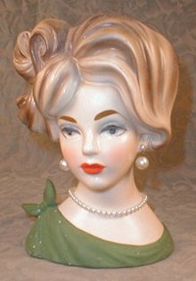 NAPCOware HEAD Vase C7294 -Earrings- VINTAGE -