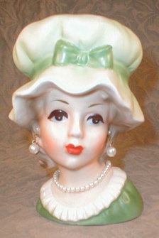 Head VASE Colonial TEEN Inarco E5882 -Earrings-