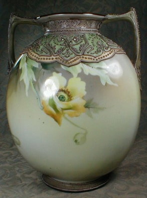 NIPPON Moriage VASE HP Poppies ANTIQUE-