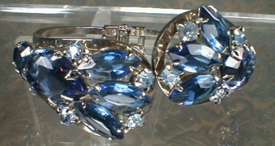BLUE RhineSTONE Bracelet HINGED Cuff VINTAGE -