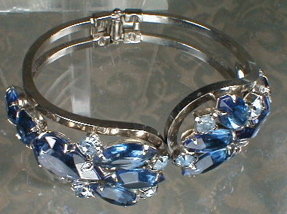 BLUE RhineSTONE Bracelet HINGED Cuff VINTAGE -