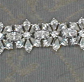TRIFARI Rhinestone BRACELET - Snowflakes -