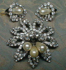 WEISS Brooch EARRINGS Set - Rhinestone Flowers -