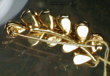 WEISS Rhinestone PIN Red RHINESTONE Spray