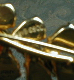 WEISS Rhinestone PIN Red RHINESTONE Spray
