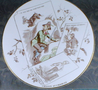 SARREGUEMINES Plate - Hunting for Pelts - ANTIQUE