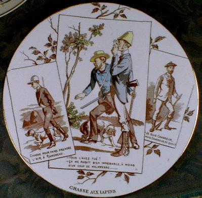SARREGUEMINES PLATE - Rabbit Hunting - ANTIQUE