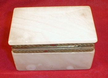 ALABASTER Hinged BOX - I Magnin - VINTAGE
