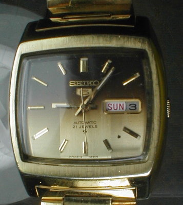 SEIKO 5 Automatic 21 Jewels Day Date - VINTAGE -