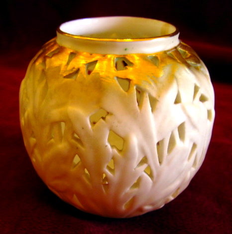 ROYAL WORCESTER Reticulated Vase - ANTIQUE -