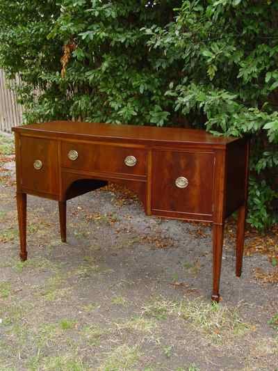 Antique Federal Style Mahogany Sideboard/Buffet