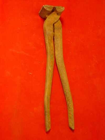 Antique Iron Nail Puller