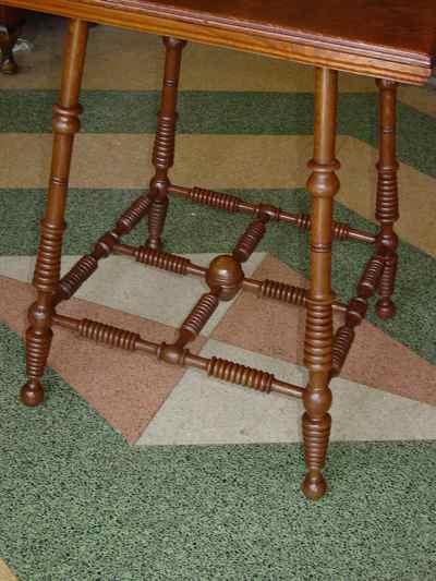 Antique Solid Oak Antique Parlor Table
