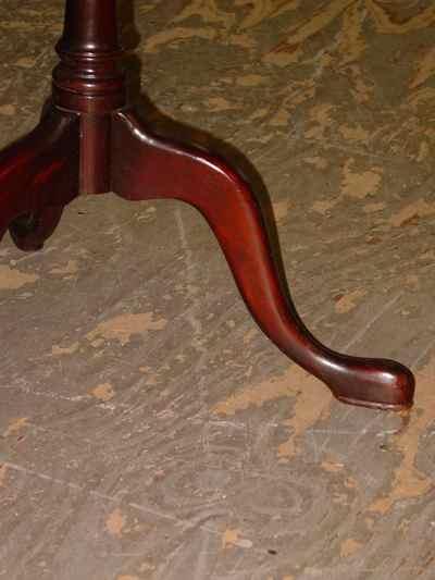 Federal Style Mahogany Two-Tiered Tripod Butler's Table