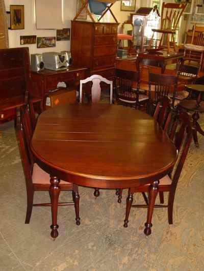 Mount Airy Mantel and Table Company Mahogany Table & Chair Dining Set