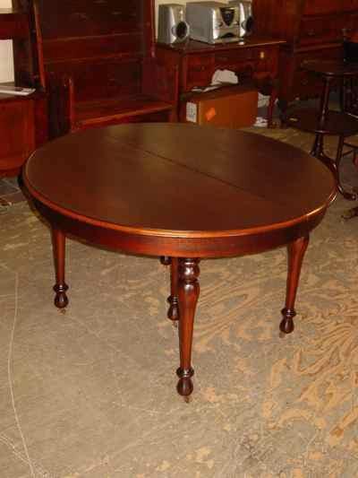Mount Airy Mantel and Table Company Mahogany Table & Chair Dining Set