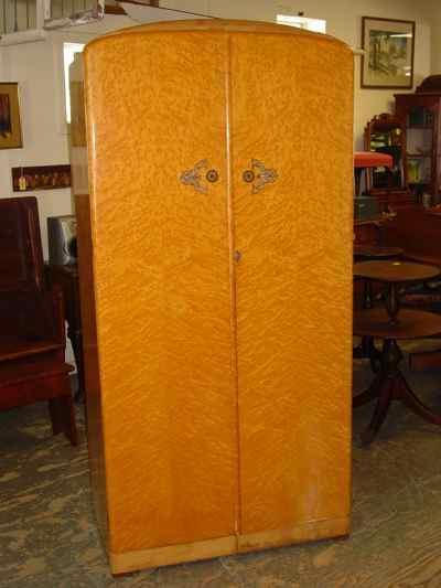 Majority Furniture English Birdseye Maple Small Fitted Wardrobe