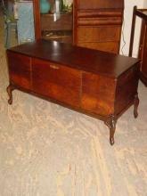 Ed Roos Company Solid Cedar Chest