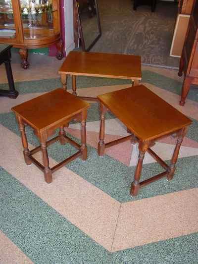 Set of 3 Solid Oak Nesting Tables