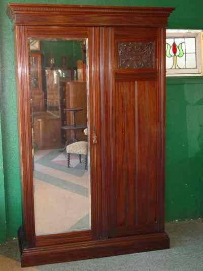 English Antique Edwardian Style Mahogany Fitted Mirror Door Wardrobe/Armoire