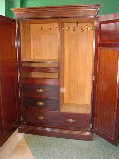 English Antique Edwardian Style Mahogany Fitted Mirror Door Wardrobe/Armoire