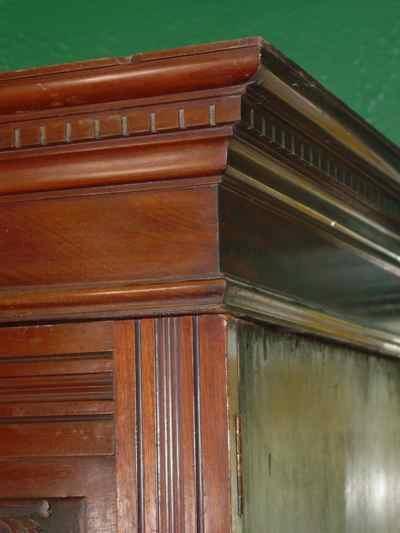 English Antique Edwardian Style Mahogany Fitted Mirror Door Wardrobe/Armoire