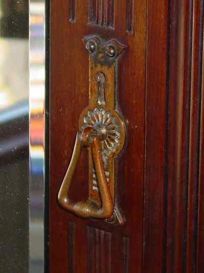English Antique Edwardian Style Mahogany Fitted Mirror Door Wardrobe/Armoire